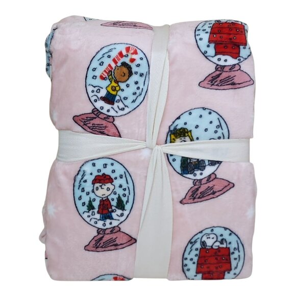 Peanuts Snoopy Full/Queen Plush Blanket By Berkshire 90" X 90" Snow Globe Pink - Picture 2 of 7